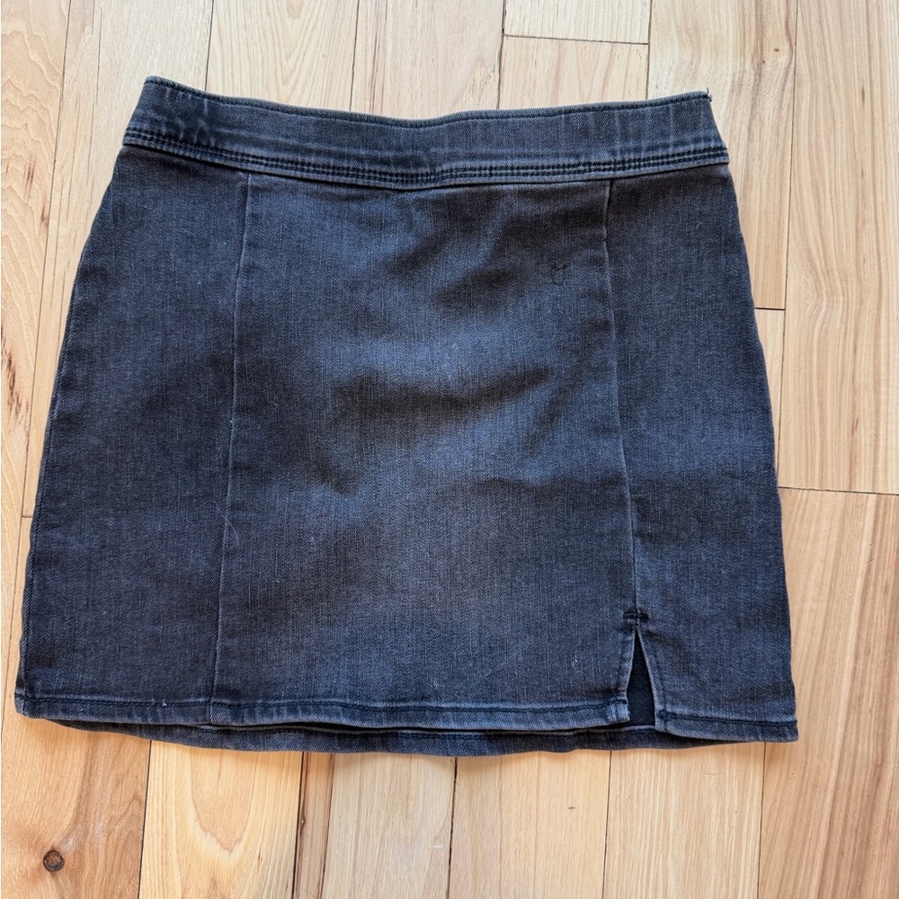 Abercrombie Kids - black denim skirt! Size 9/10